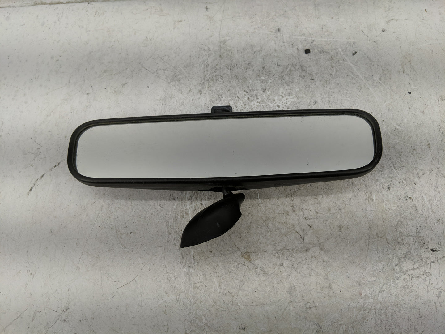 2010 Hyundai Sonata Interior Rear View Mirror Replacement OEM P/N:E13010082 Fits OEM Used Auto Parts - Oemusedautoparts1.com