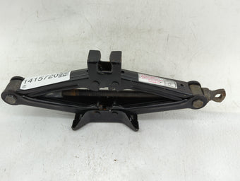compare product 2010 Hyundai Sonata Spare Scissor Car Jack