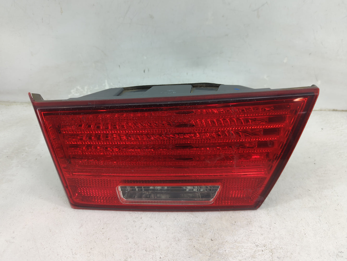 2009-2010 Hyundai Sonata Tail Light Assembly Passenger Right OEM Fits Fits 2009 2010 OEM Used Auto Parts - Oemusedautoparts1