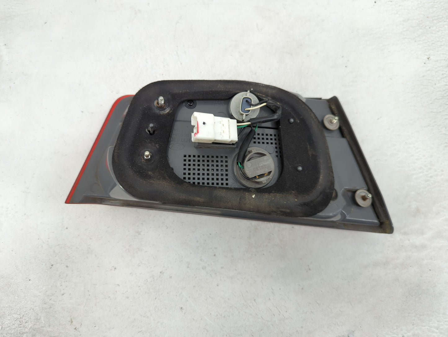 2009-2010 Hyundai Sonata Tail Light Assembly Passenger Right OEM Fits Fits 2009 2010 OEM Used Auto Parts - Oemusedautoparts1