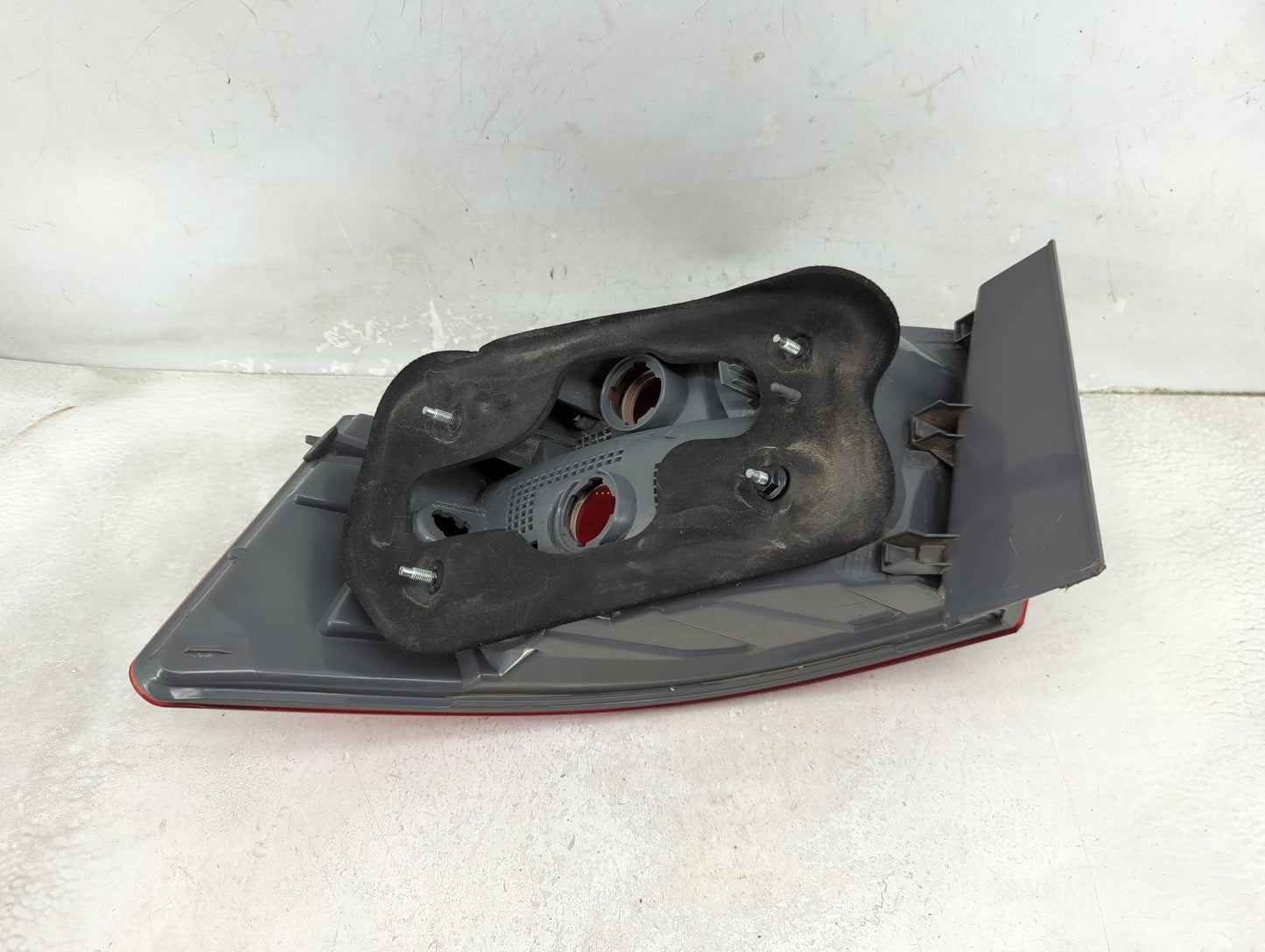 2009-2010 Hyundai Sonata Tail Light Assembly Driver Left OEM P/N:92401-0A Fits Fits 2009 2010 OEM Used Auto Parts - Oemuseda