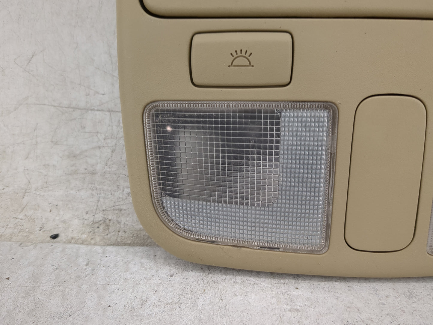 2010 Hyundai Sonata Overhead Roof Console - Oemusedautoparts1.com