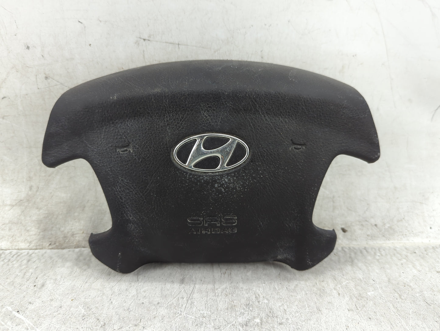 2010 Hyundai Sonata Air Bag Driver Left Steering Wheel Mounted Black - Oemusedautoparts1.com