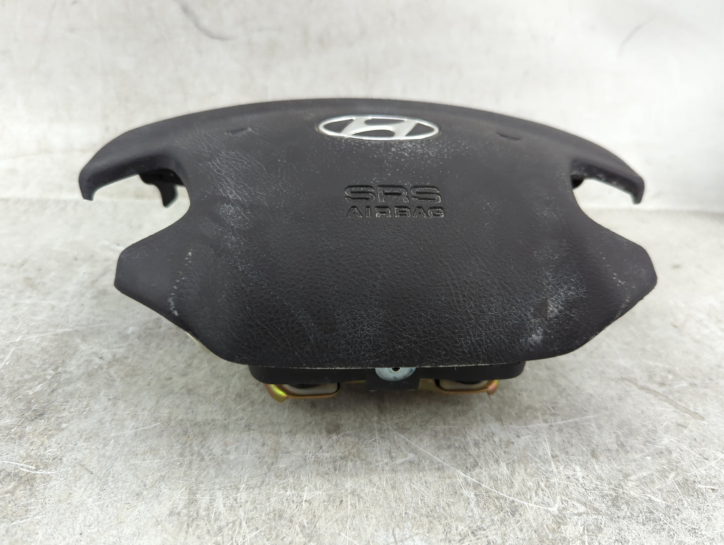2010 Hyundai Sonata Air Bag Driver Left Steering Wheel Mounted Black - Oemusedautoparts1.com