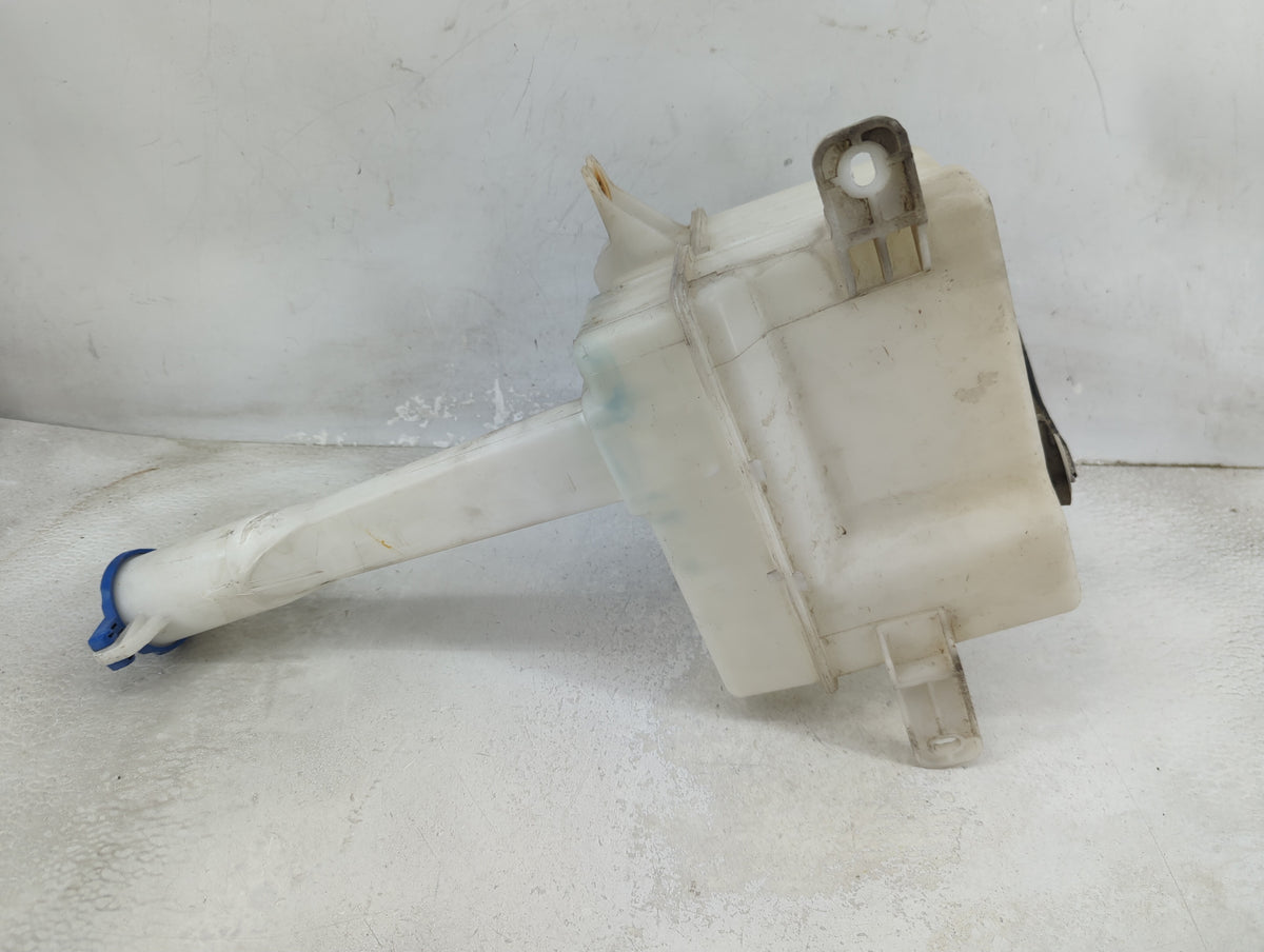 2010 Hyundai Sonata Windshield Washer Fluid Reservoir Bottle Oem 1459446 - Oemusedautoparts1.com