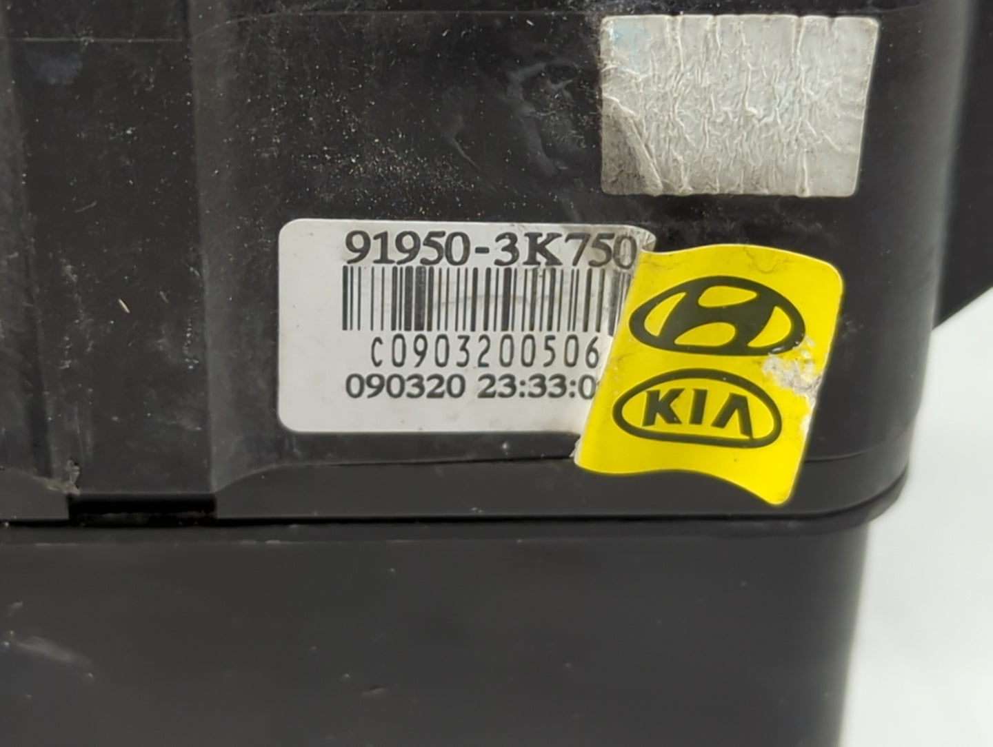 2008-2010 Hyundai Sonata Fusebox Fuse Box Panel Relay Module P/N:91950-3K750 Fits Fits 2008 2009 2010 OEM Used Auto Parts - 