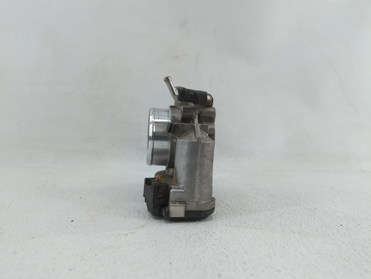 2006-2010 Hyundai Sonata Throttle Body P/N:35100-25400 35100-25200 Fits Fits 2006 2007 2008 2009 2010 2011 2012 2013 OEM Use