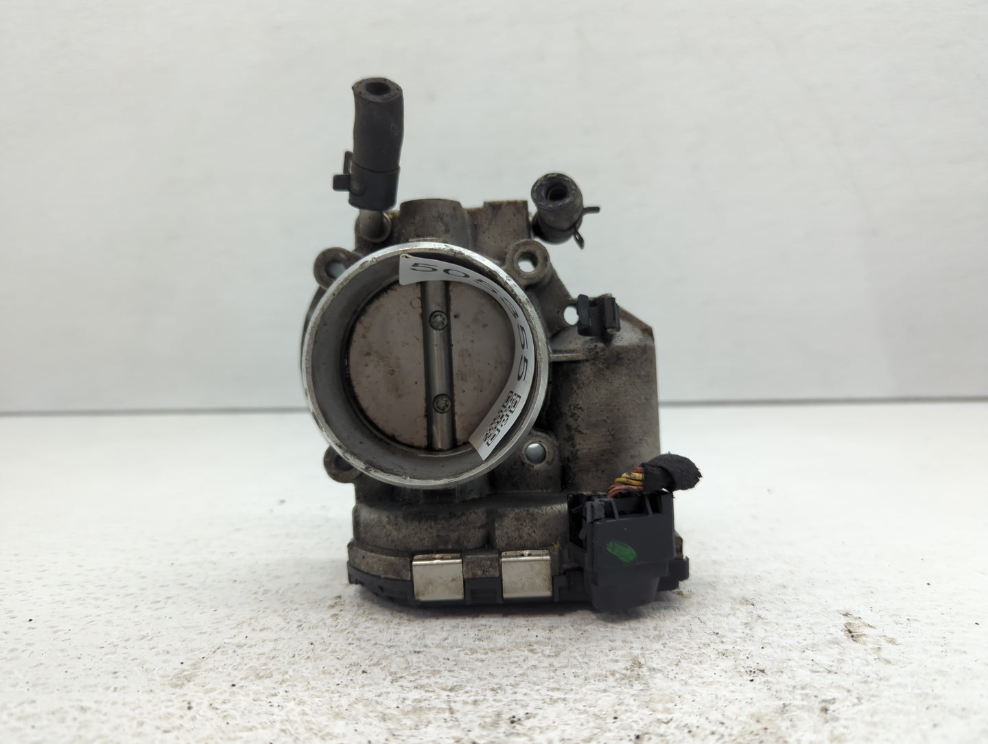 2006-2010 Hyundai Sonata Throttle Body P/N:35100-25400 Fits Fits 2006 2007 2008 2009 2010 2011 2012 2013 OEM Used Auto Parts