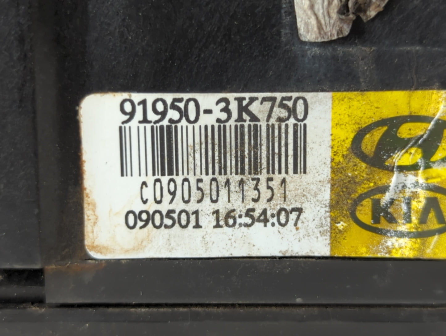 2008-2010 Hyundai Sonata Fusebox Fuse Box Panel Relay Module P/N:KD45675X0C KD45-675X0 C Fits Fits 2008 2009 2010 OEM Used A