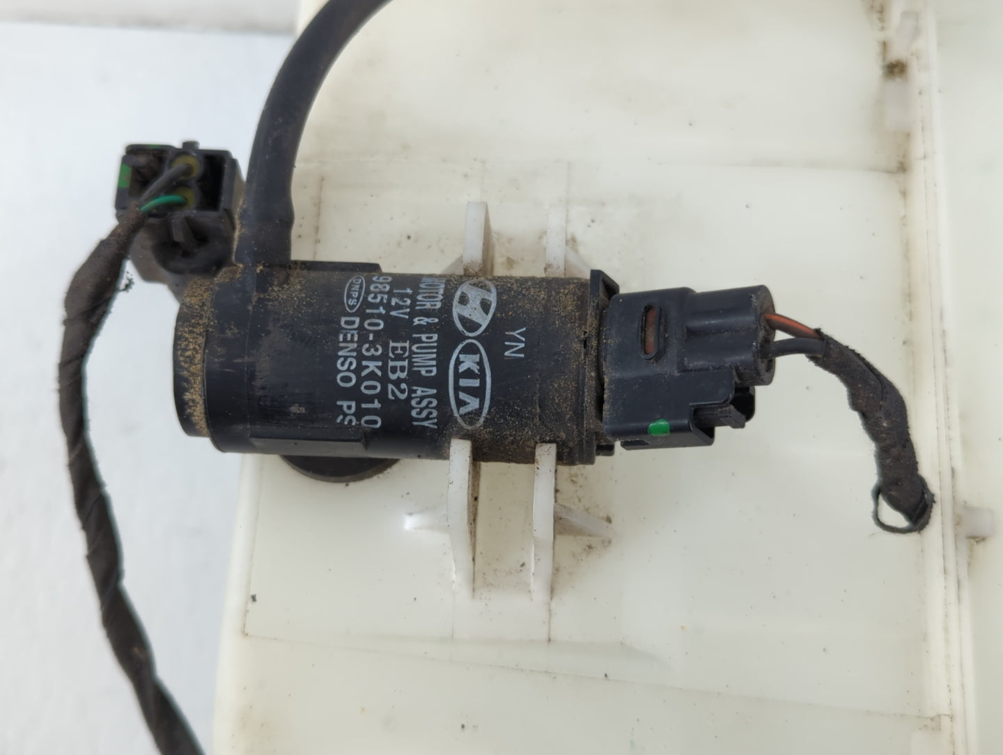 2006-2010 Hyundai Sonata Windshield Washer Fluid Reservoir Bottle Oem - Oemusedautoparts1.com