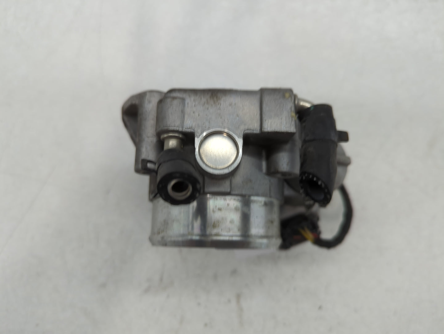 2006-2010 Hyundai Sonata Throttle Body P/N:35100-25400 Fits Fits 2006 2007 2008 2009 2010 2011 2012 2013 OEM Used Auto Parts