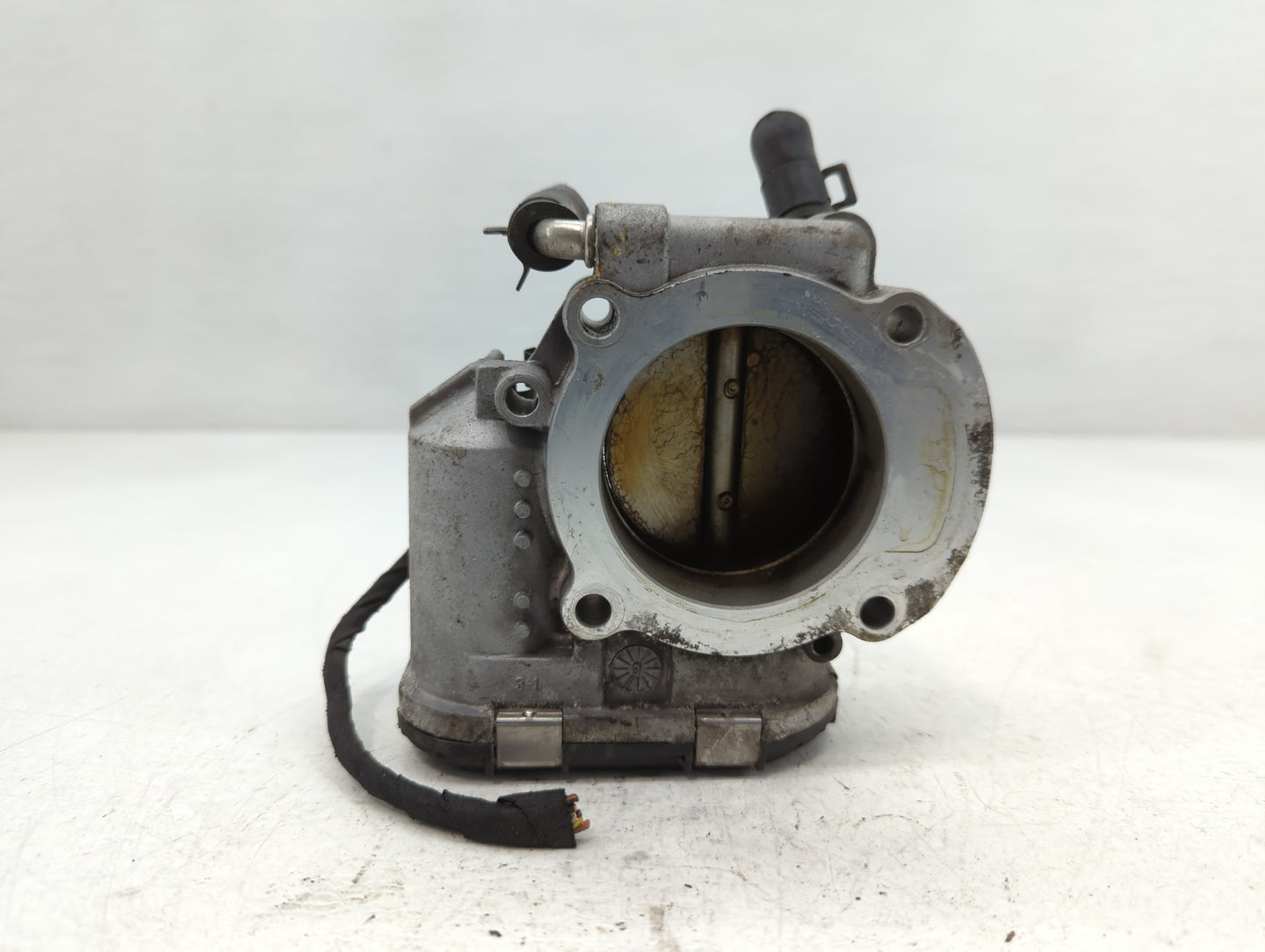 2006-2010 Hyundai Sonata Throttle Body P/N:35100-25400 Fits Fits 2006 2007 2008 2009 2010 2011 2012 2013 OEM Used Auto Parts