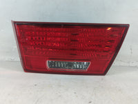 2009-2010 Hyundai Sonata Tail Light Assembly Passenger Right OEM P/N:d28b-13a603-ab 92404-0A Fits Fits 2009 2010 OEM Used Au