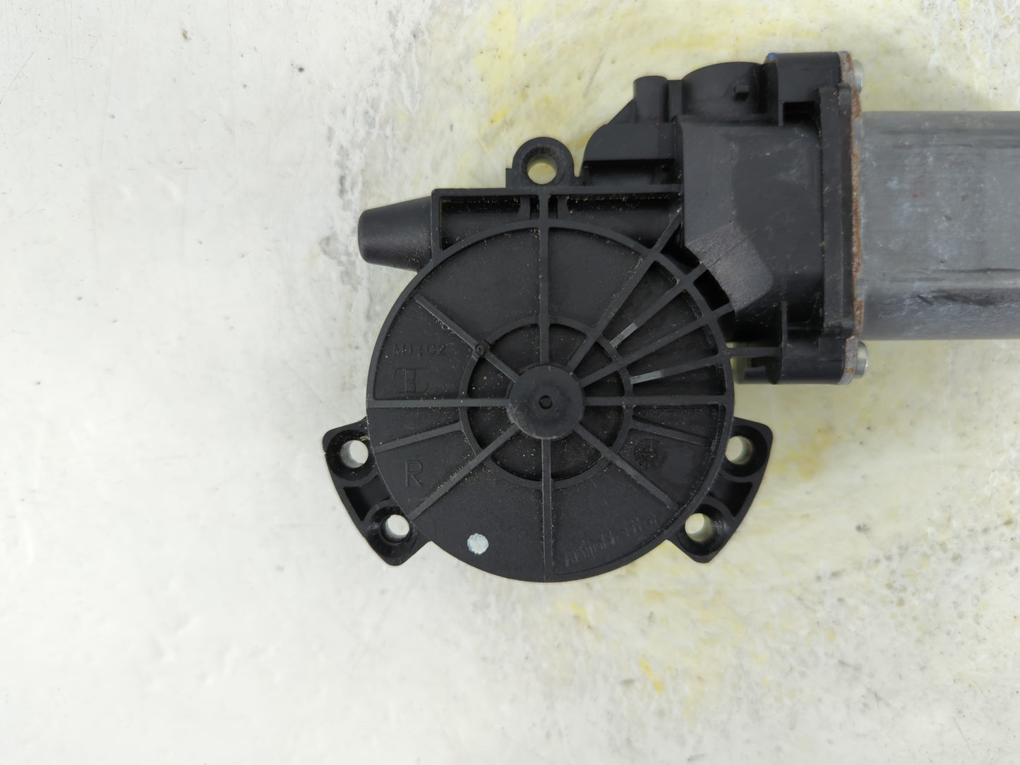 2006-2010 Hyundai Sonata Passenger Front Right Power Window Motor - Oemusedautoparts1.com