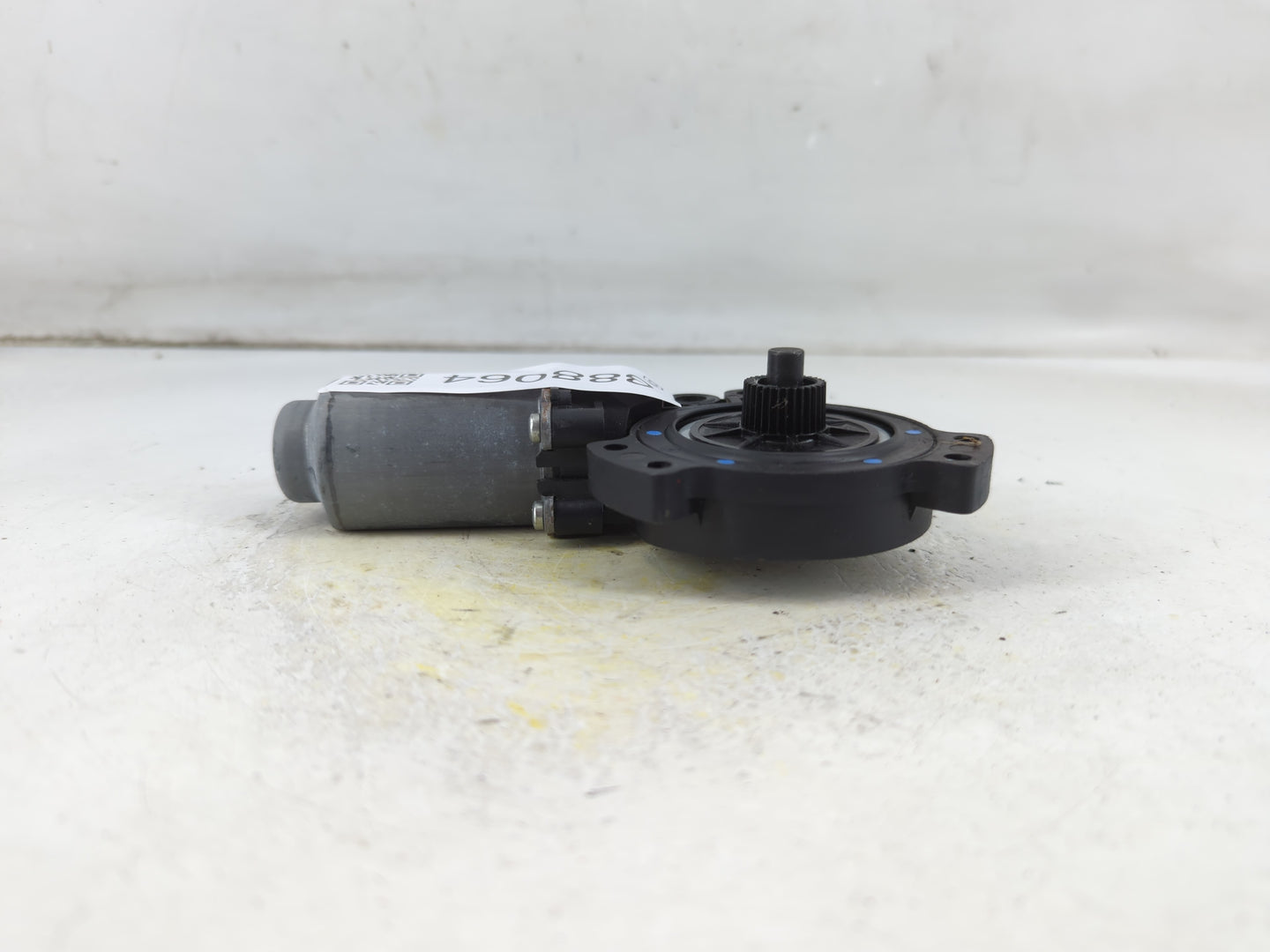 2006-2010 Hyundai Sonata Passenger Front Right Power Window Motor - Oemusedautoparts1.com