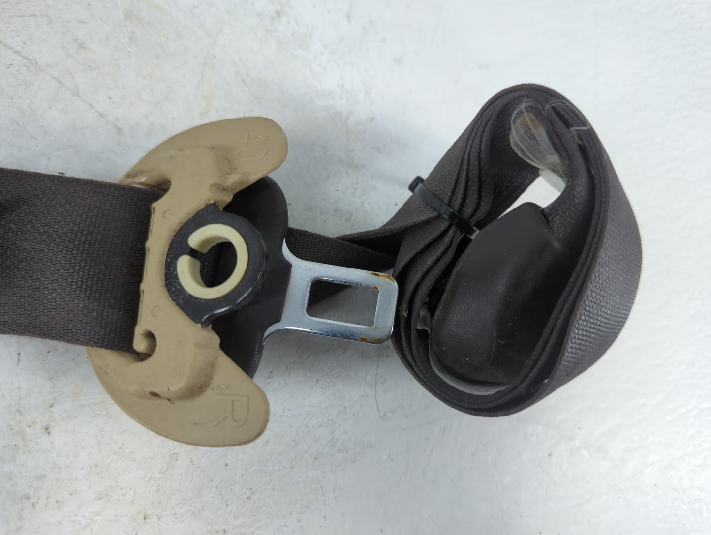 2008-2010 Hyundai Sonata Passenger Front Seatbelt Buckle 888080 - Oemusedautoparts1.com