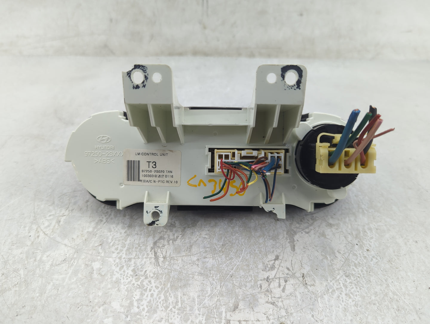 2010-2013 Hyundai Tucson Climate Control Module Temperature AC/Heater Replacement P/N:97250-2S020 97250-2SXXX Fits OEM Used 