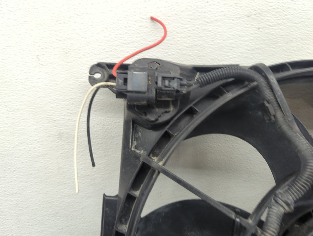 2010-2013 Hyundai Tucson Electric Radiator Cooling Fan Motor Assembly Fits Fits 2010 2011 2012 2013 OEM Used Auto Parts - Oe