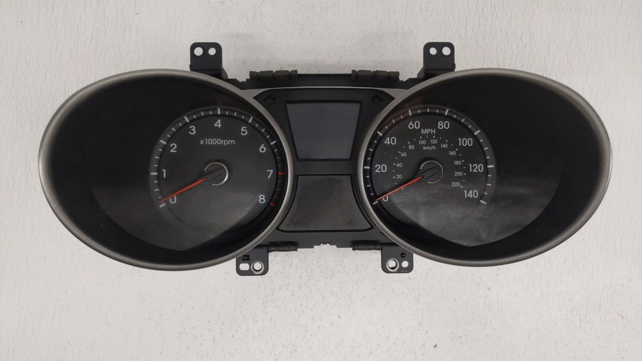 2010-2013 Hyundai Tucson Instrument Cluster Speedometer Gauges P/N:94001-2S580 94001-2S585 Fits Fits 2010 2011 2012 2013 OEM