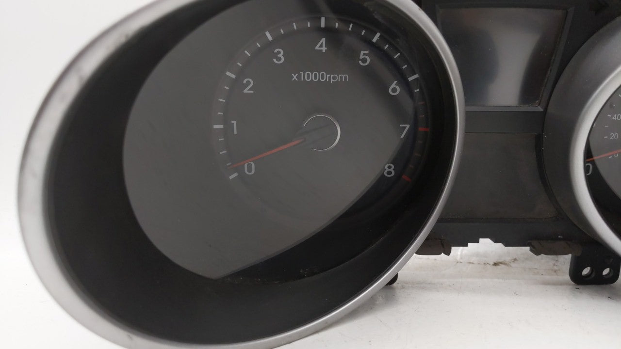 2010-2013 Hyundai Tucson Instrument Cluster Speedometer Gauges P/N:94001-2S580 94001-2S585 Fits Fits 2010 2011 2012 2013 OEM