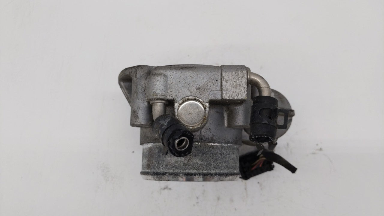 2010-2013 Hyundai Tucson Throttle Body P/N:35100-25400 35100-25200 Fits Fits 2006 2007 2008 2009 2010 2011 2012 2013 OEM Use