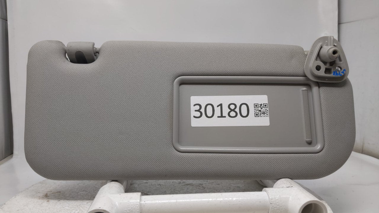 2010 Hyundai Tucson Sun Visor Shade Replacement Passenger Right Mirror Fits OEM Used Auto Parts - Oemusedautoparts1.com