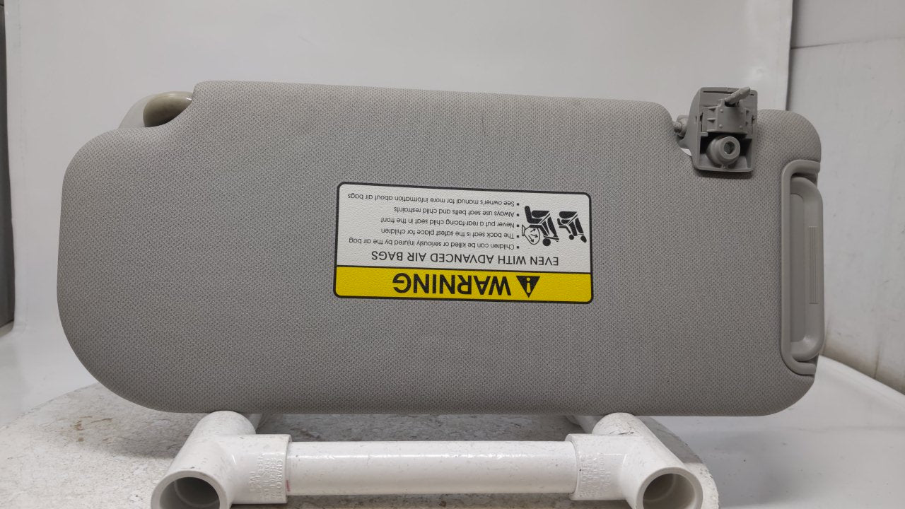 2010 Hyundai Tucson Sun Visor Shade Replacement Passenger Right Mirror Fits OEM Used Auto Parts - Oemusedautoparts1.com