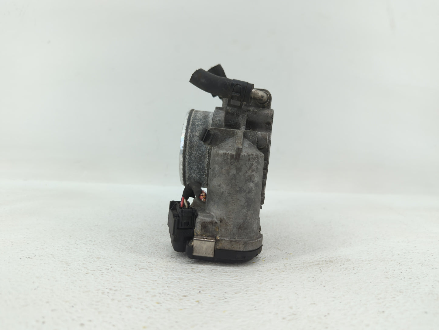 2010-2013 Hyundai Tucson Throttle Body P/N:35100-25400 35100-25200 Fits Fits 2006 2007 2008 2009 2010 2011 2012 2013 OEM Use