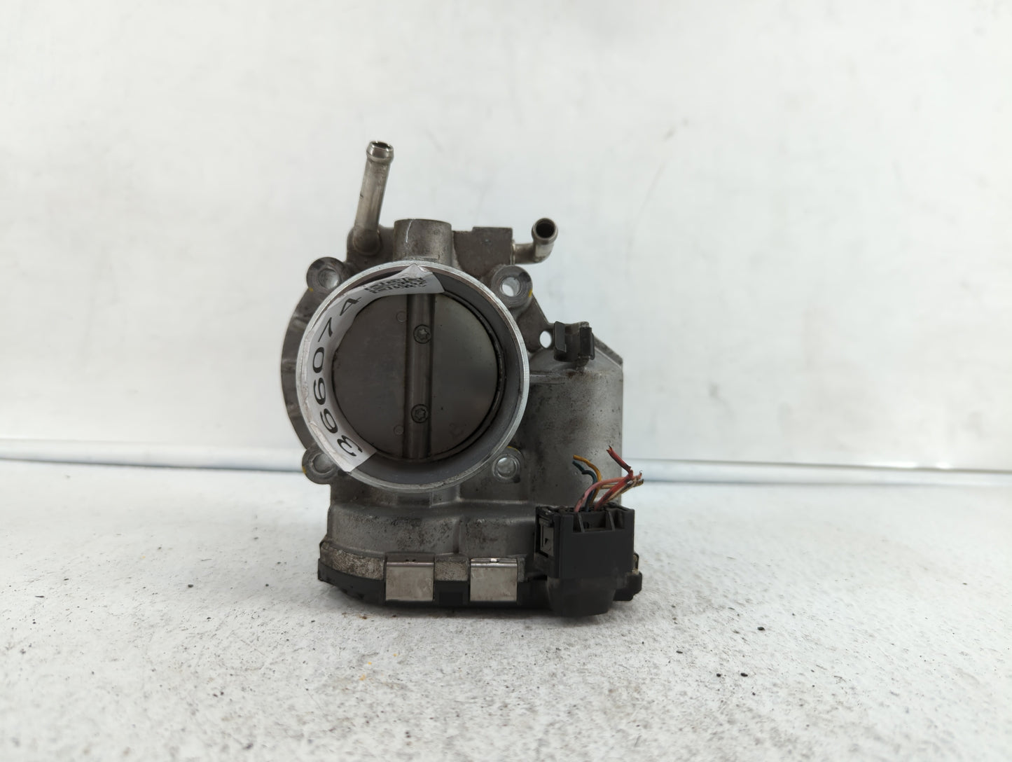 2010-2013 Hyundai Tucson Throttle Body P/N:35100-25400 35100-25200 Fits Fits 2006 2007 2008 2009 2010 2011 2012 2013 OEM Use