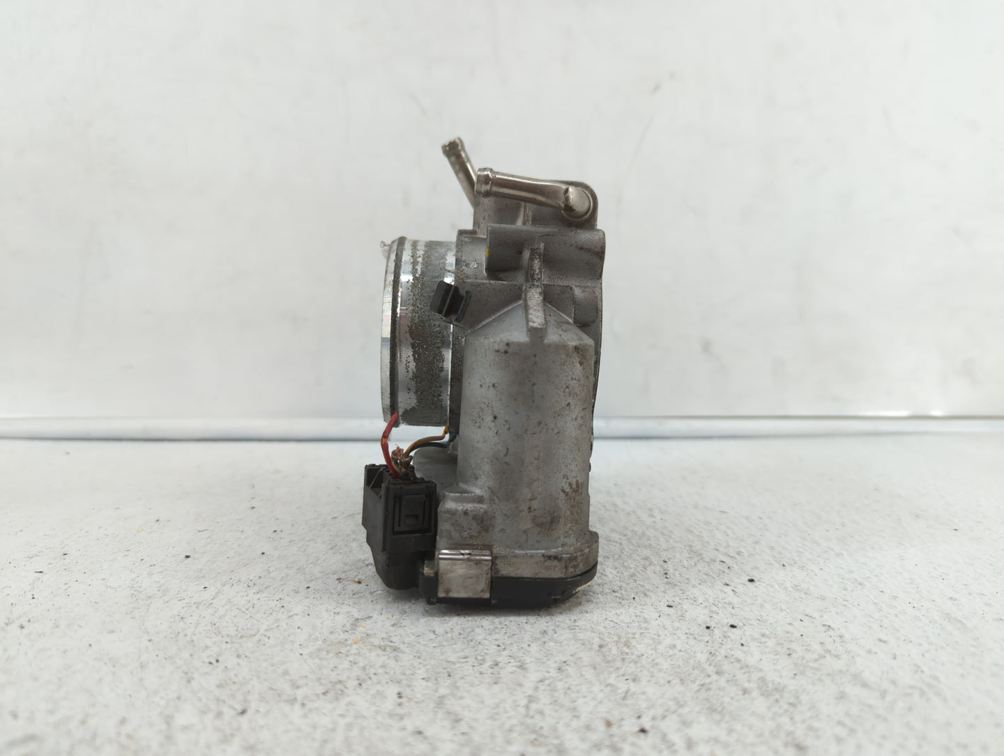2010-2013 Hyundai Tucson Throttle Body P/N:35100-25400 35100-25200 Fits Fits 2006 2007 2008 2009 2010 2011 2012 2013 OEM Use