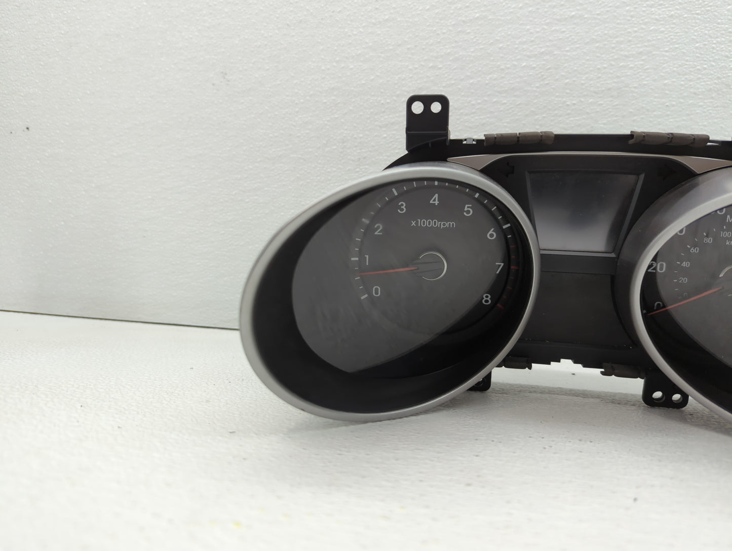 2010-2013 Hyundai Tucson Instrument Cluster Speedometer Gauges P/N:94001-2S580 94001-2S585 Miles: Fits Fits 2010 2011 2012 2