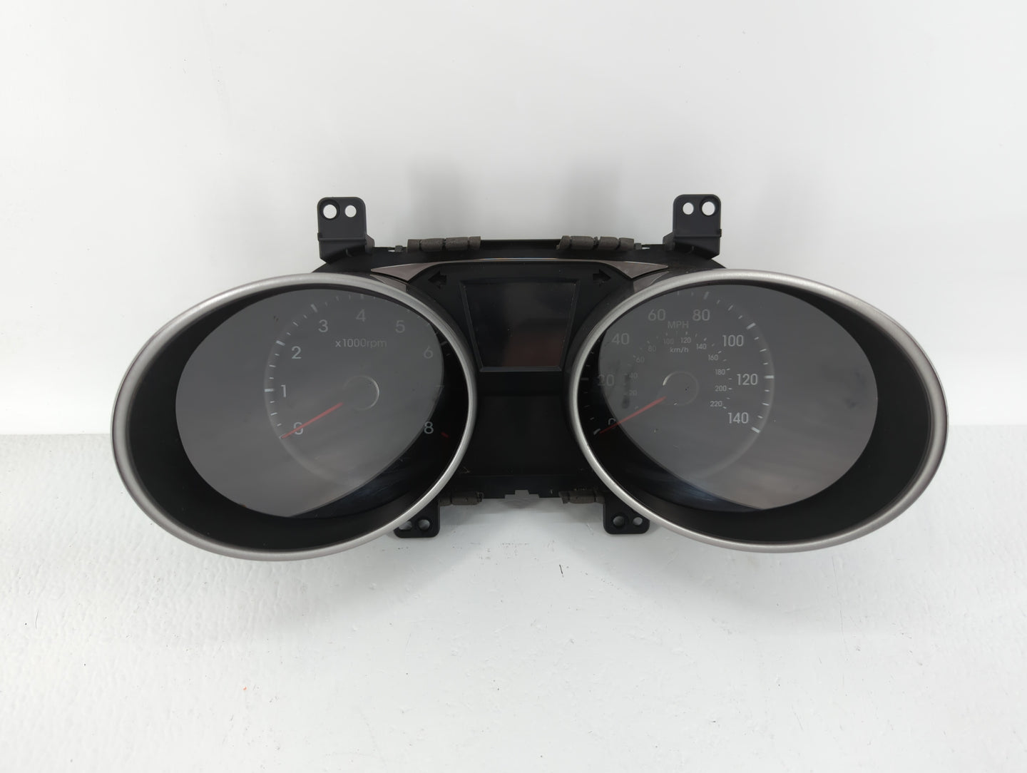 2010-2013 Hyundai Tucson Instrument Cluster Speedometer Gauges P/N:94001-2S570 94001-2S575 Fits Fits 2010 2011 2012 2013 OEM