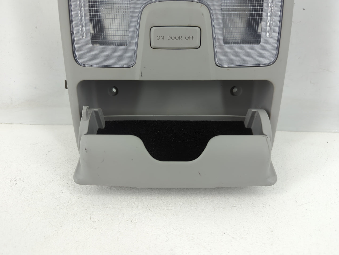 2010-2016 Hyundai Tucson Overhead Roof Console 748035 - Oemusedautoparts1.com