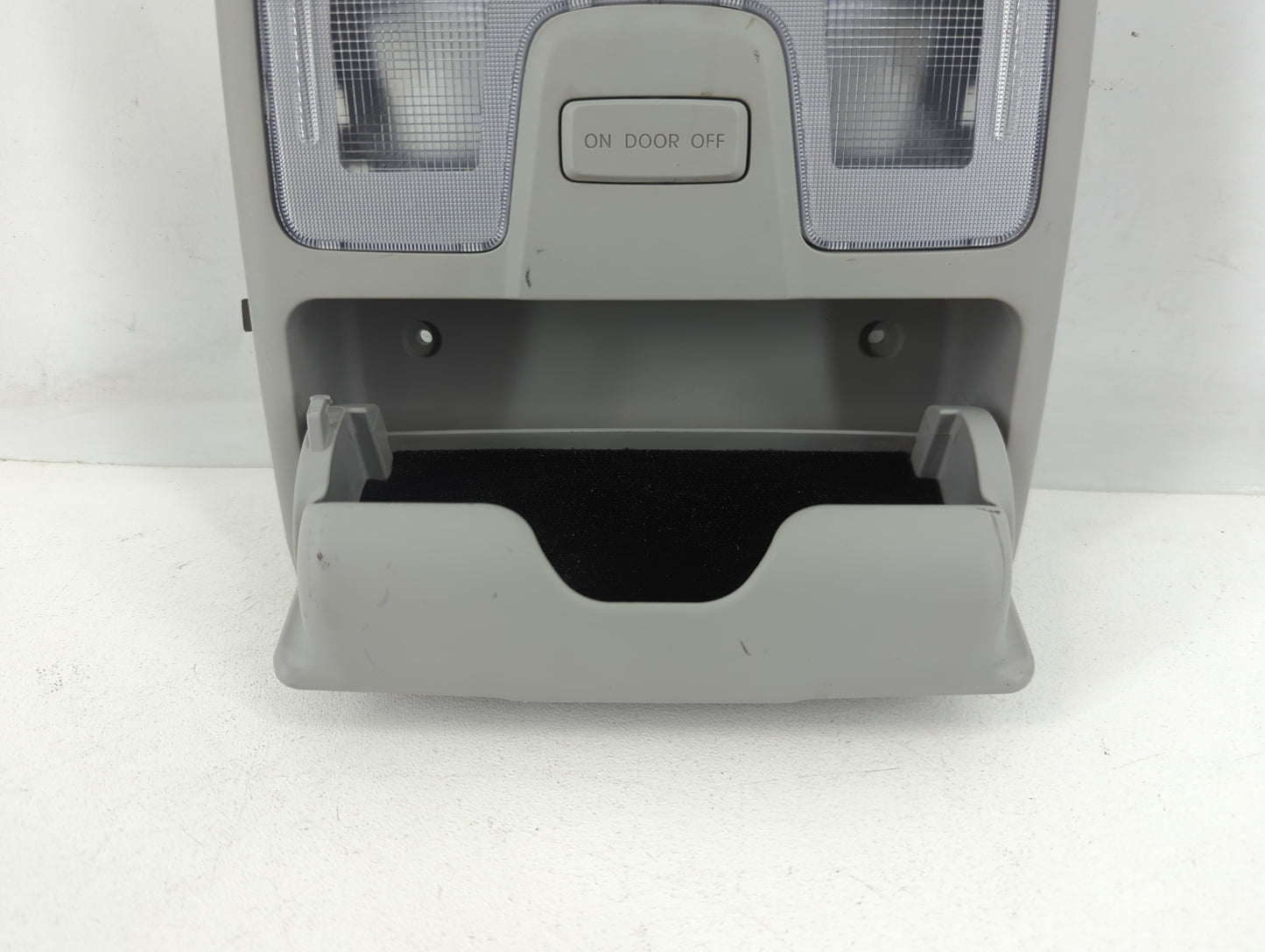 2010-2016 Hyundai Tucson Overhead Roof Console 748035 - Oemusedautoparts1.com