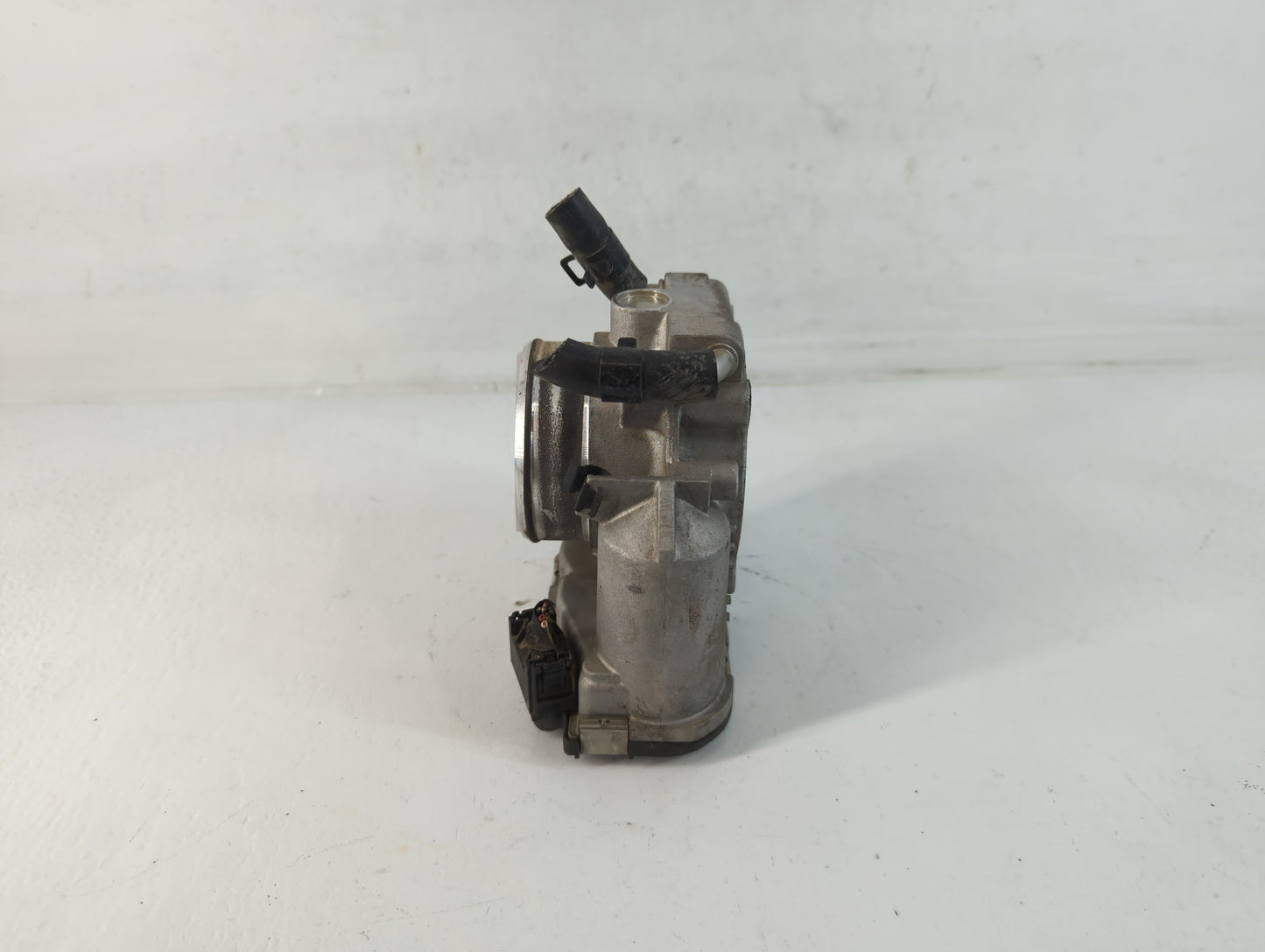 2010-2013 Hyundai Tucson Throttle Body P/N:35100 2540 Fits Fits 2006 2007 2008 2009 2010 2011 2012 2013 OEM Used Auto Parts 