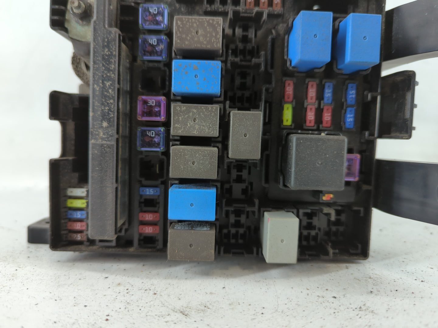 2010-2013 Hyundai Tucson Fusebox Fuse Box Panel Relay Module P/N:E012001 B012006, N91401-2S151-04 Fits Fits 2010 2011 2012 2