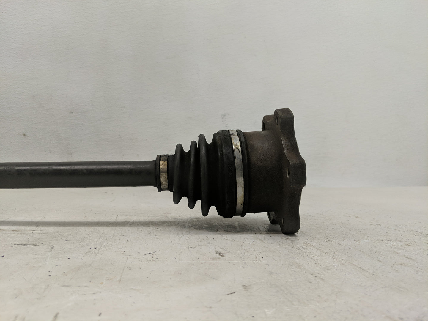 2010-2012 Infiniti Ex35 Axle Shaft Front Driver Cv C/v 1233881 - Oemusedautoparts1.com