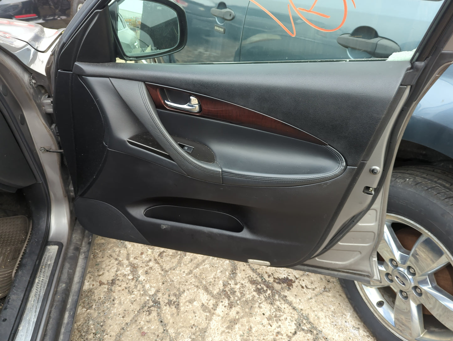 2010 Infiniti Ex35 Front Right Passenger Interior Door Panel Trim - Oemusedautoparts1.com