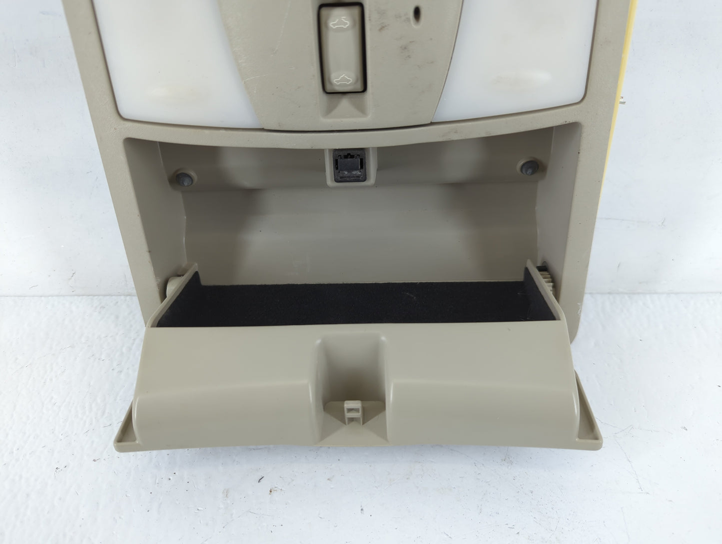 2010 Infiniti Ex35 Overhead Roof Console - Oemusedautoparts1.com