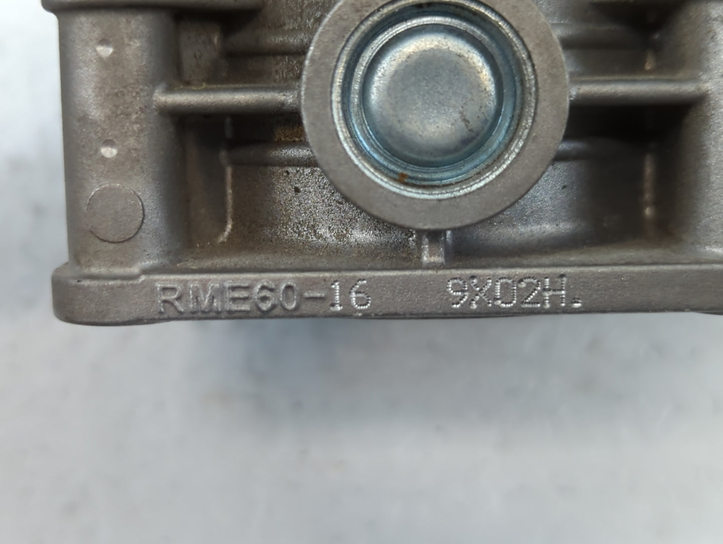 2008-2012 Infiniti Ex35 Throttle Body P/N:9X02H RME60-16 Fits OEM Used Auto Parts - Oemusedautoparts1.com