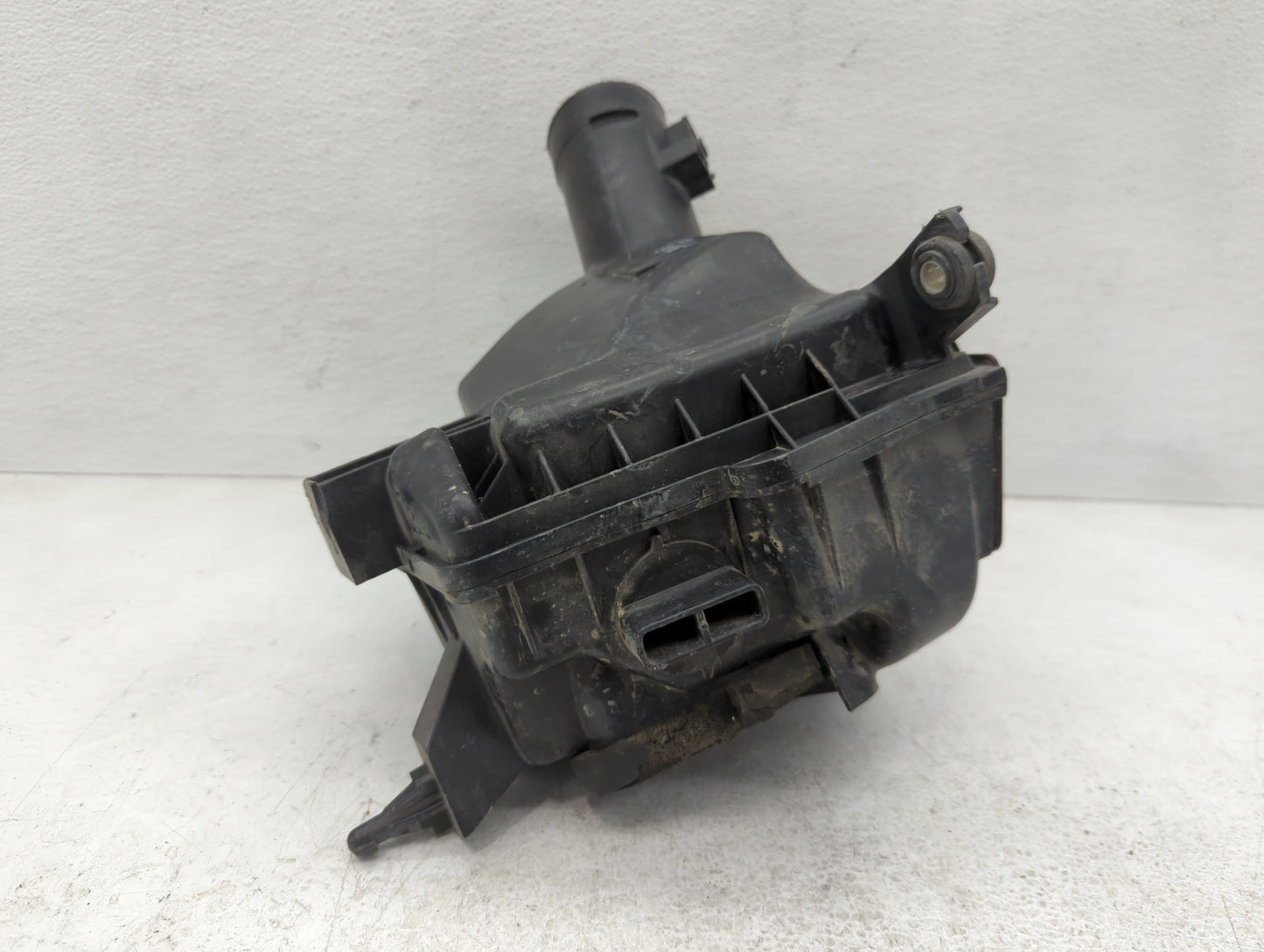2008-2010 Infiniti G37 Air Cleaner Intake-duct Hose Tube - Oemusedautoparts1.com