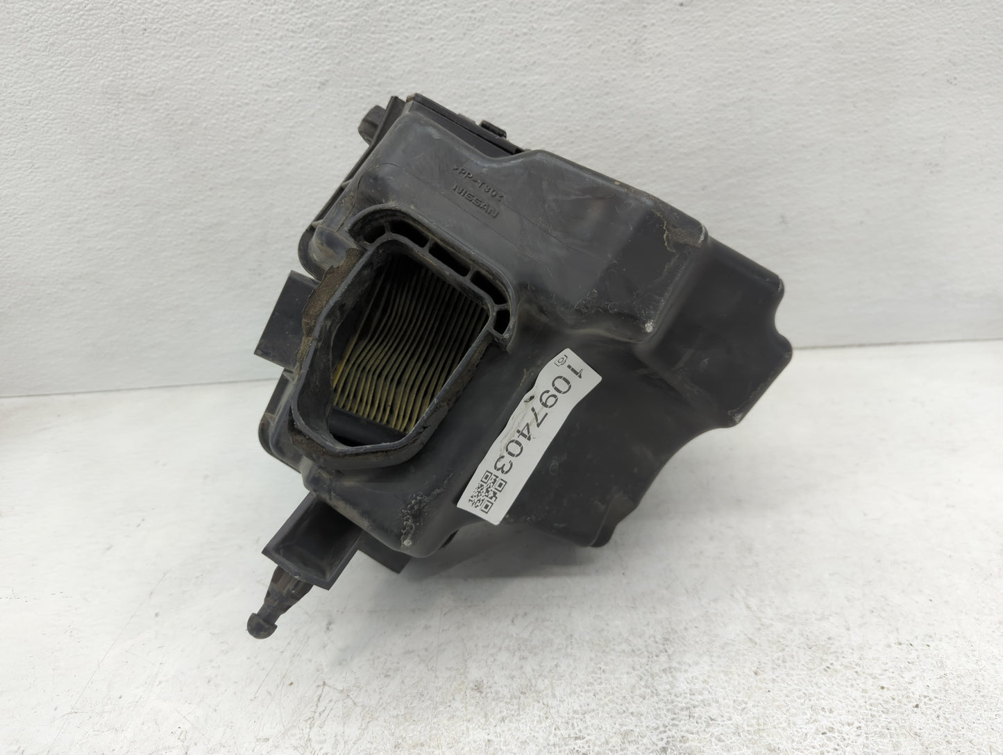 2008-2010 Infiniti G37 Air Cleaner Intake-duct Hose Tube - Oemusedautoparts1.com