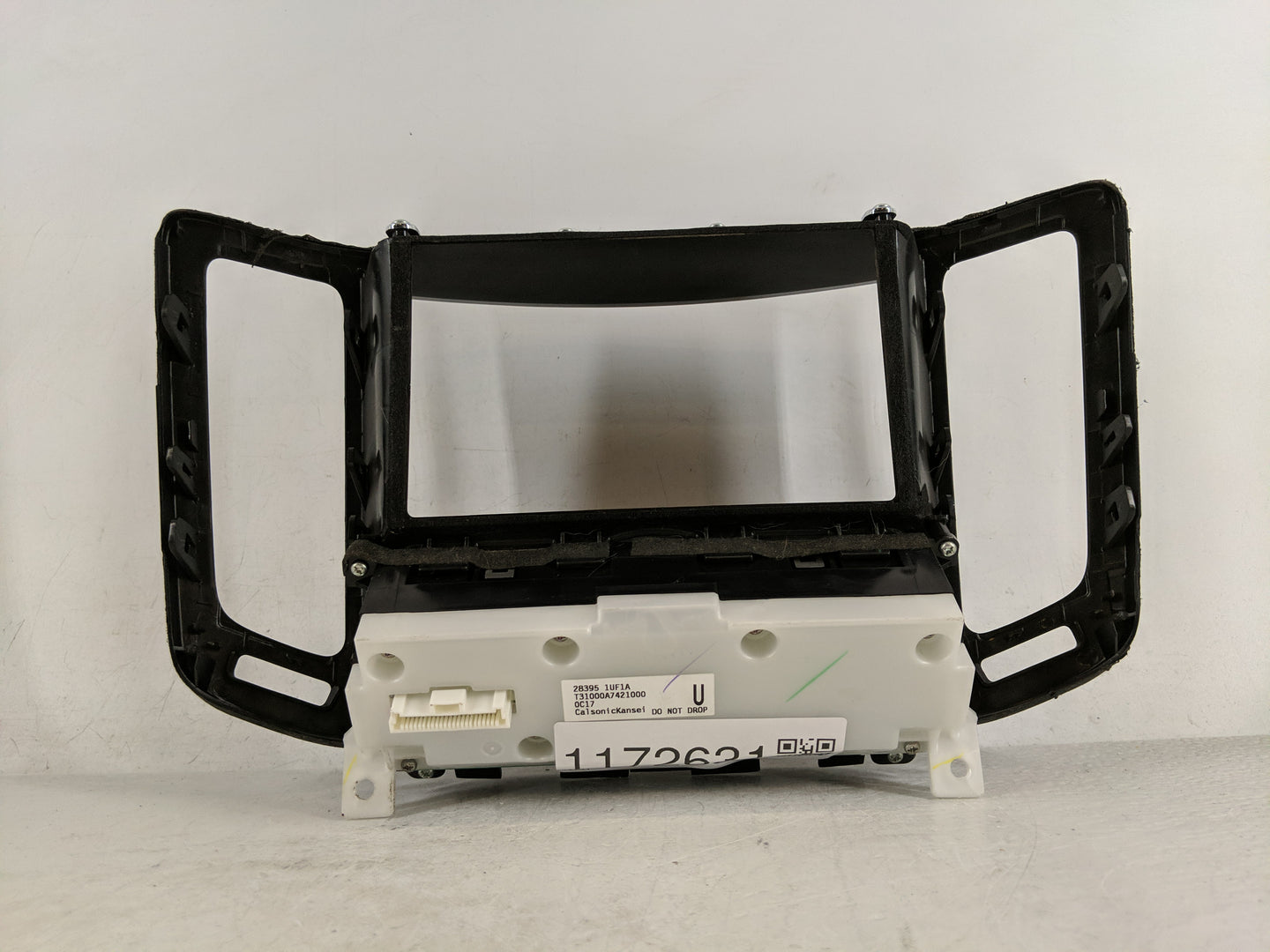 2010 Infiniti G37 Radio Control Panel - Oemusedautoparts1.com