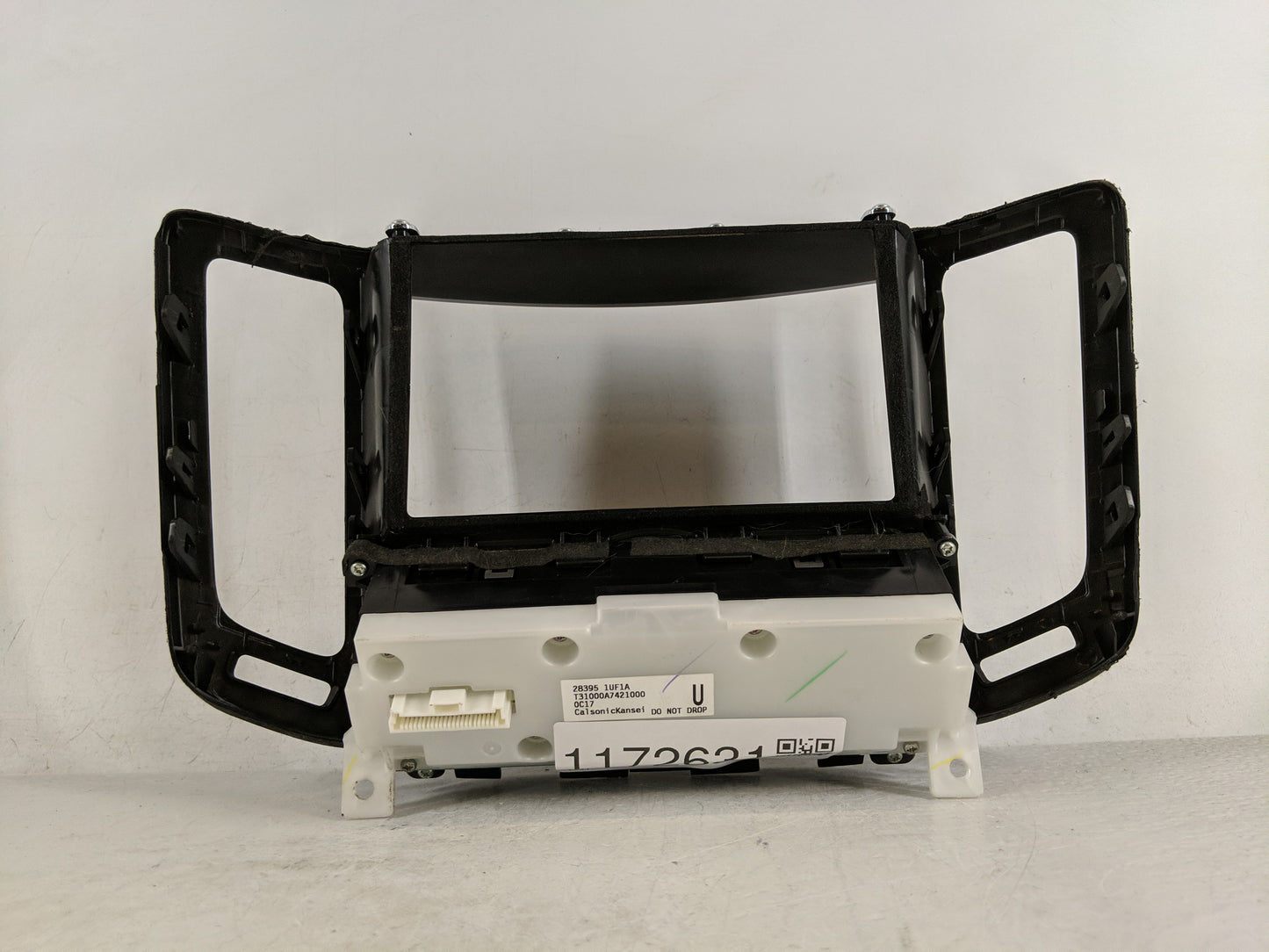 2010 Infiniti G37 Radio Control Panel - Oemusedautoparts1.com