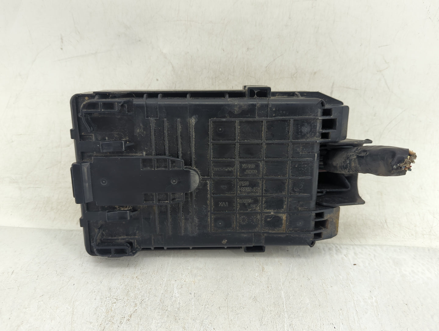 2010-2013 Infiniti G37 Fusebox Fuse Box Panel Relay Module P/N:7154-9230-30 284B9 JK000 Fits Fits 2010 2011 2012 2013 2014 2