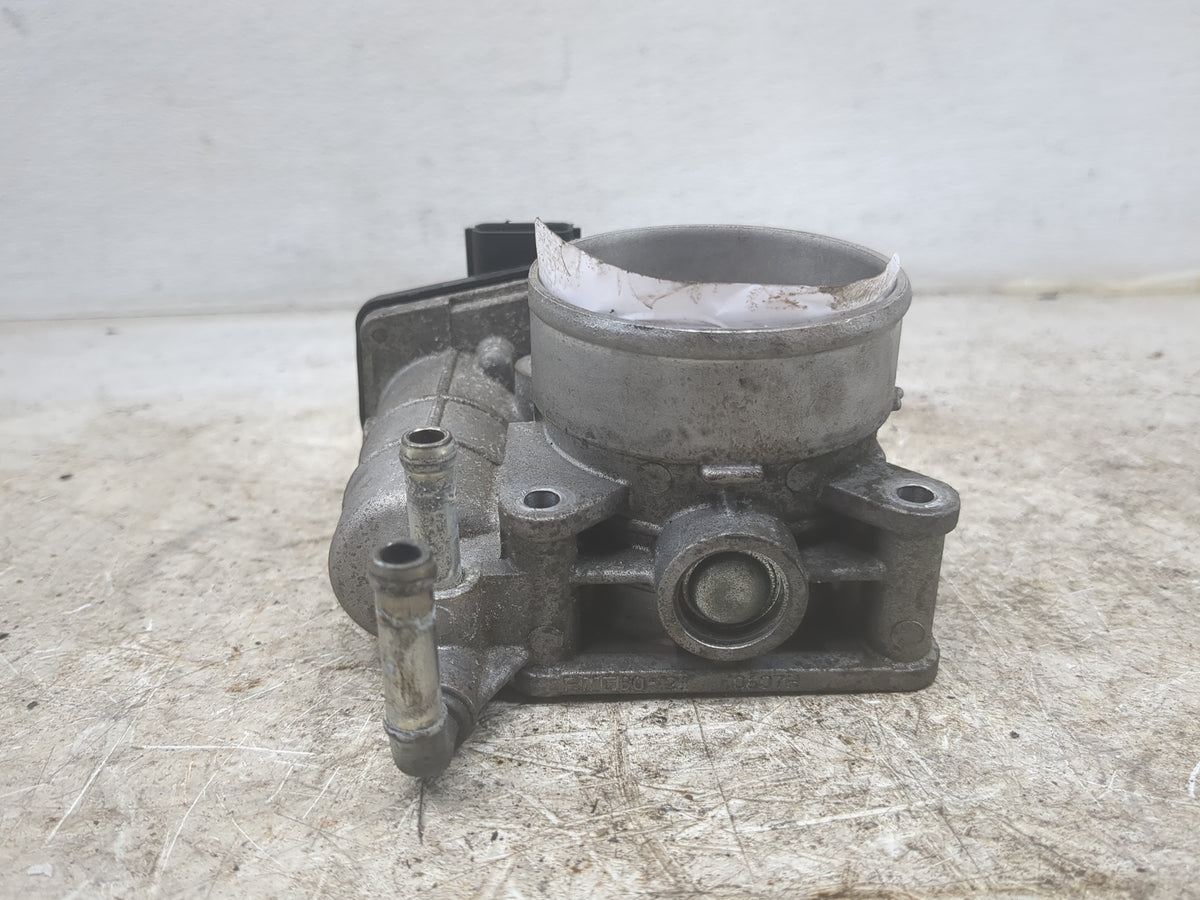2008-2013 Infiniti G37 Throttle Body P/N:SERA 526-02 Fits OEM Used Auto Parts - Oemusedautoparts1.com