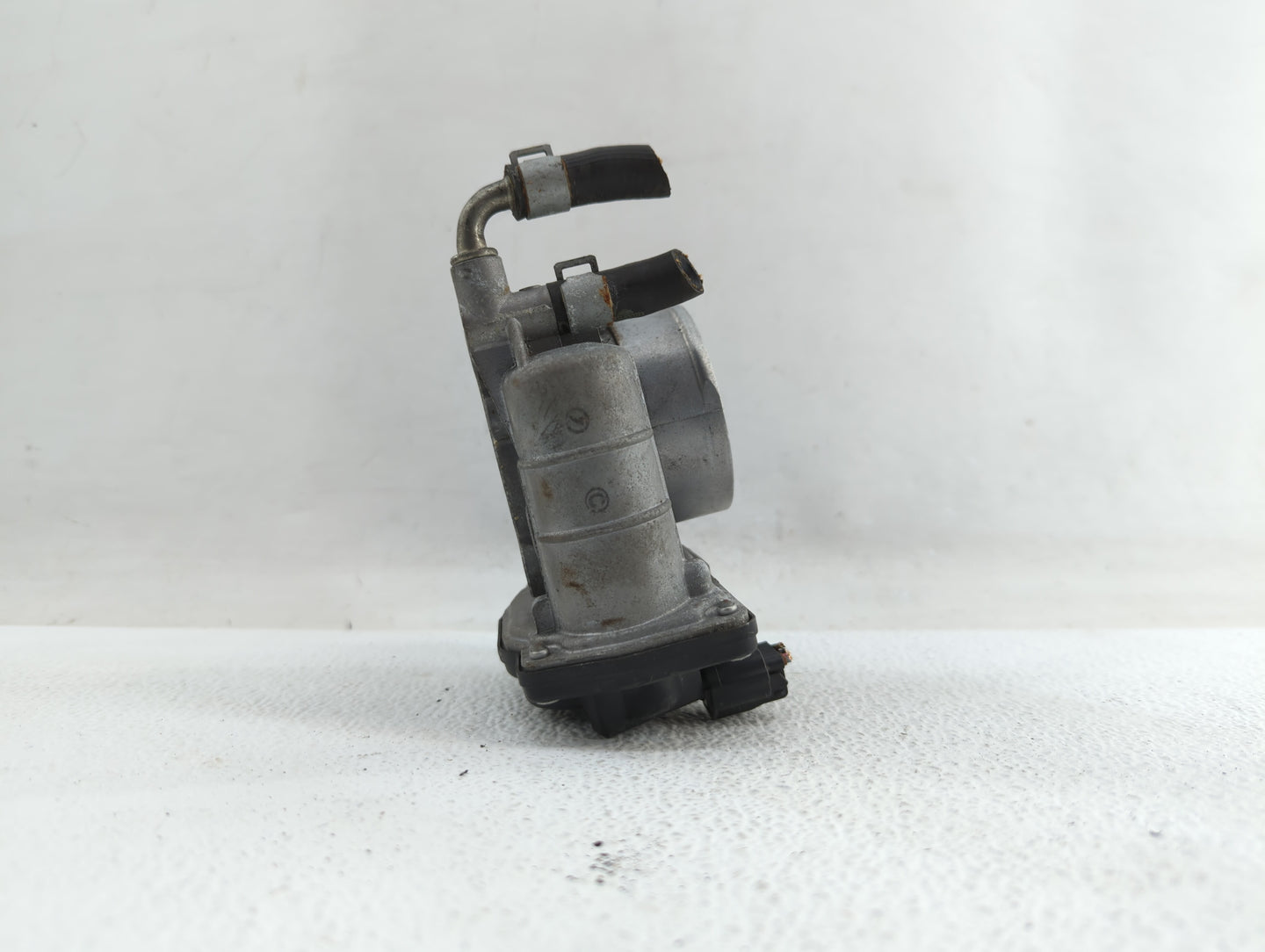 2008-2013 Infiniti G37 Throttle Body P/N:526-01 RME75 Fits OEM Used Auto Parts - Oemusedautoparts1.com