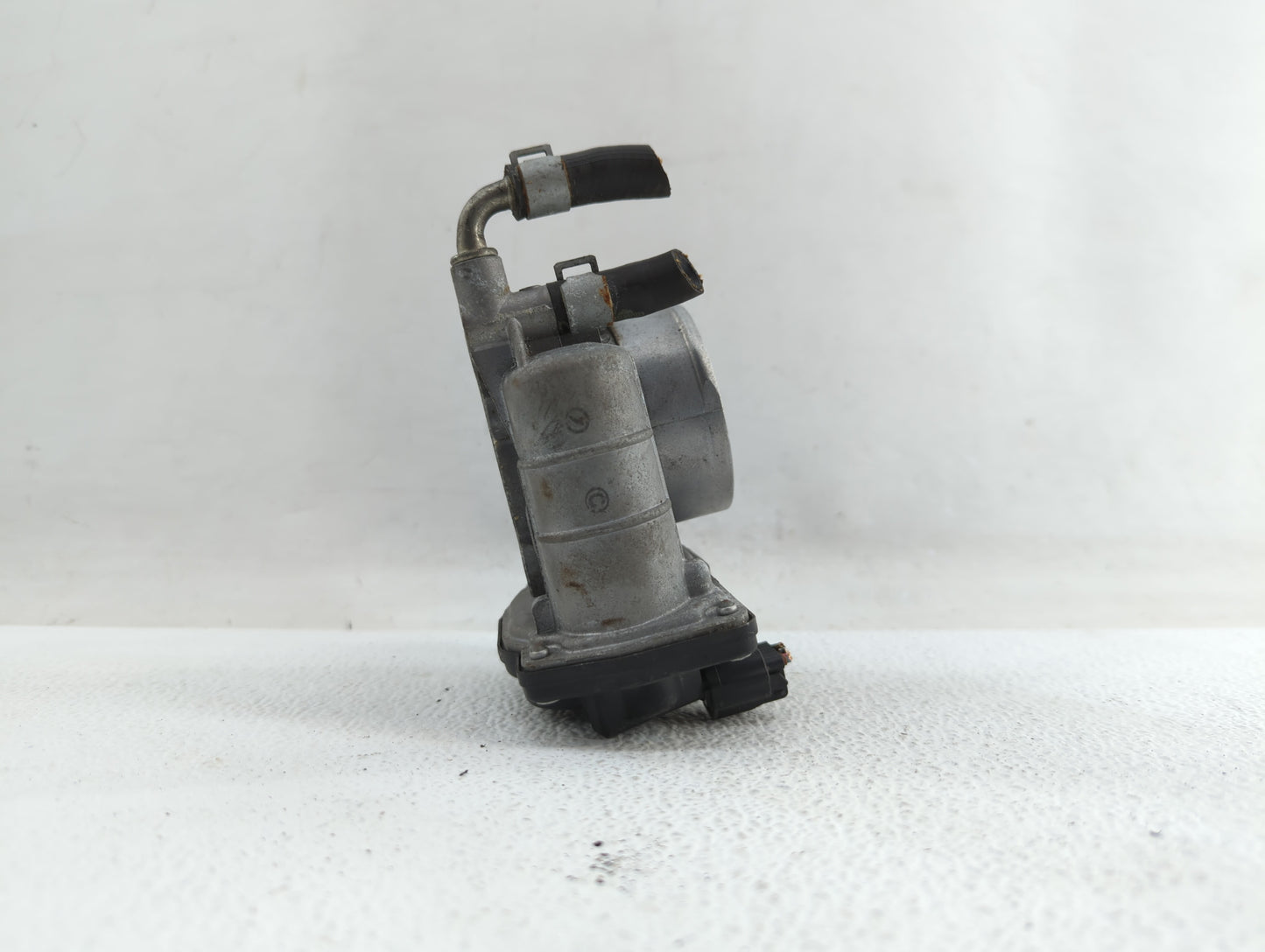 2008-2013 Infiniti G37 Throttle Body P/N:526-01 RME75 Fits OEM Used Auto Parts - Oemusedautoparts1.com