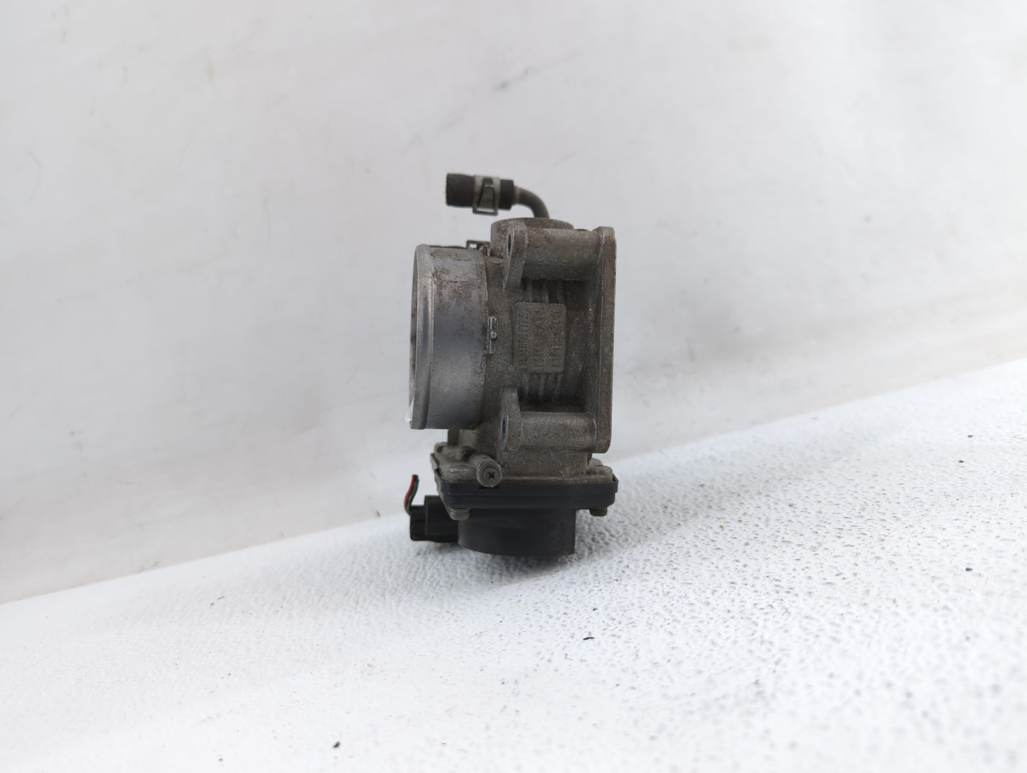 2008-2013 Infiniti G37 Throttle Body P/N:526-01 RME75 Fits OEM Used Auto Parts - Oemusedautoparts1.com