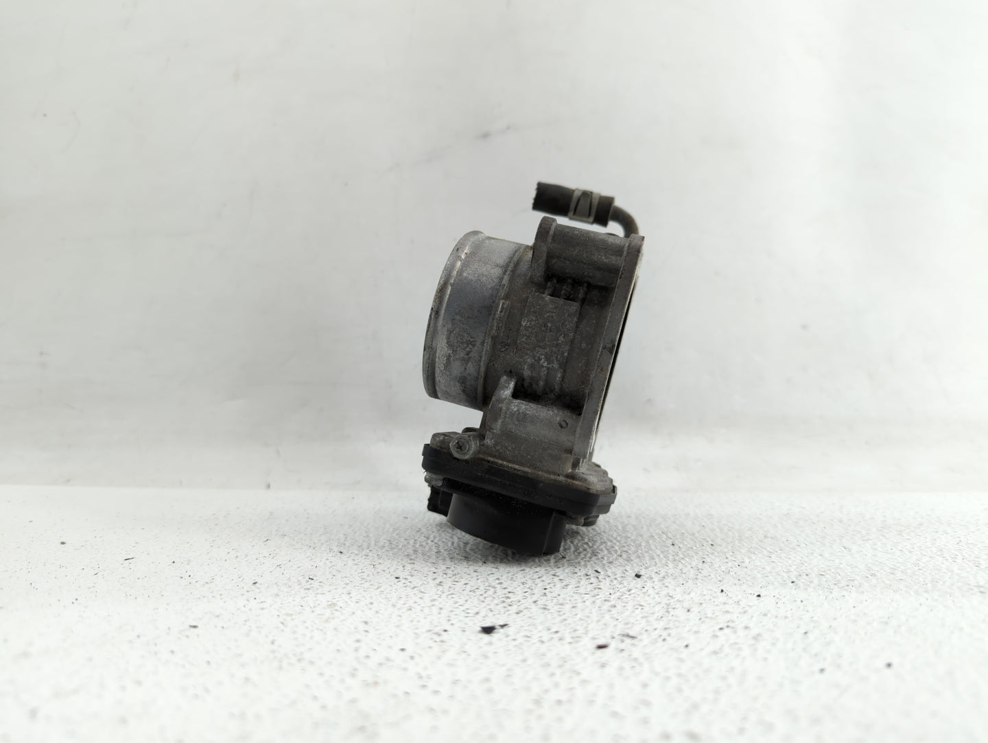 2008-2013 Infiniti G37 Throttle Body P/N:526-01 RME75 Fits OEM Used Auto Parts - Oemusedautoparts1.com